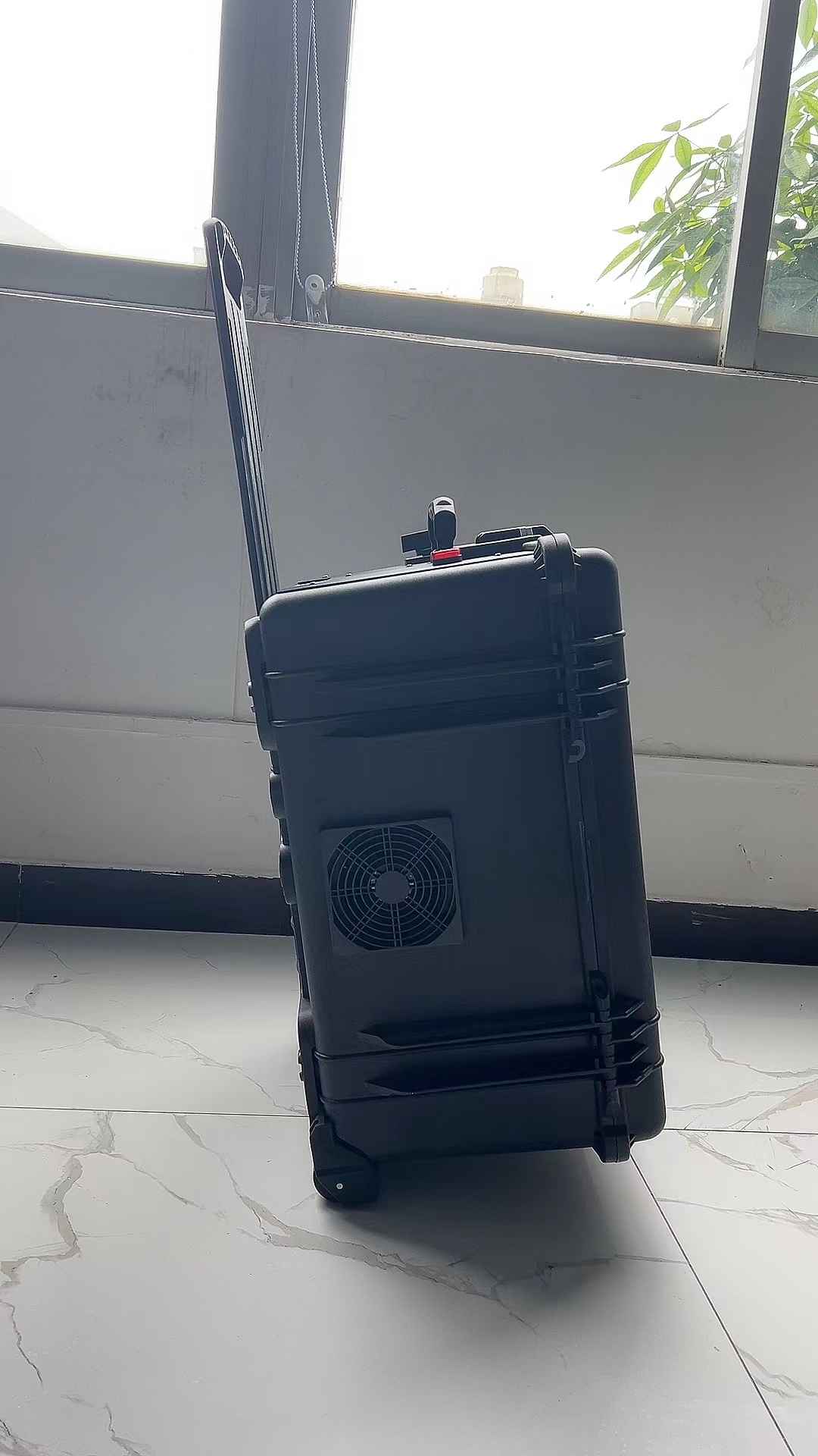 叶集手拉箱型移动通信干扰器